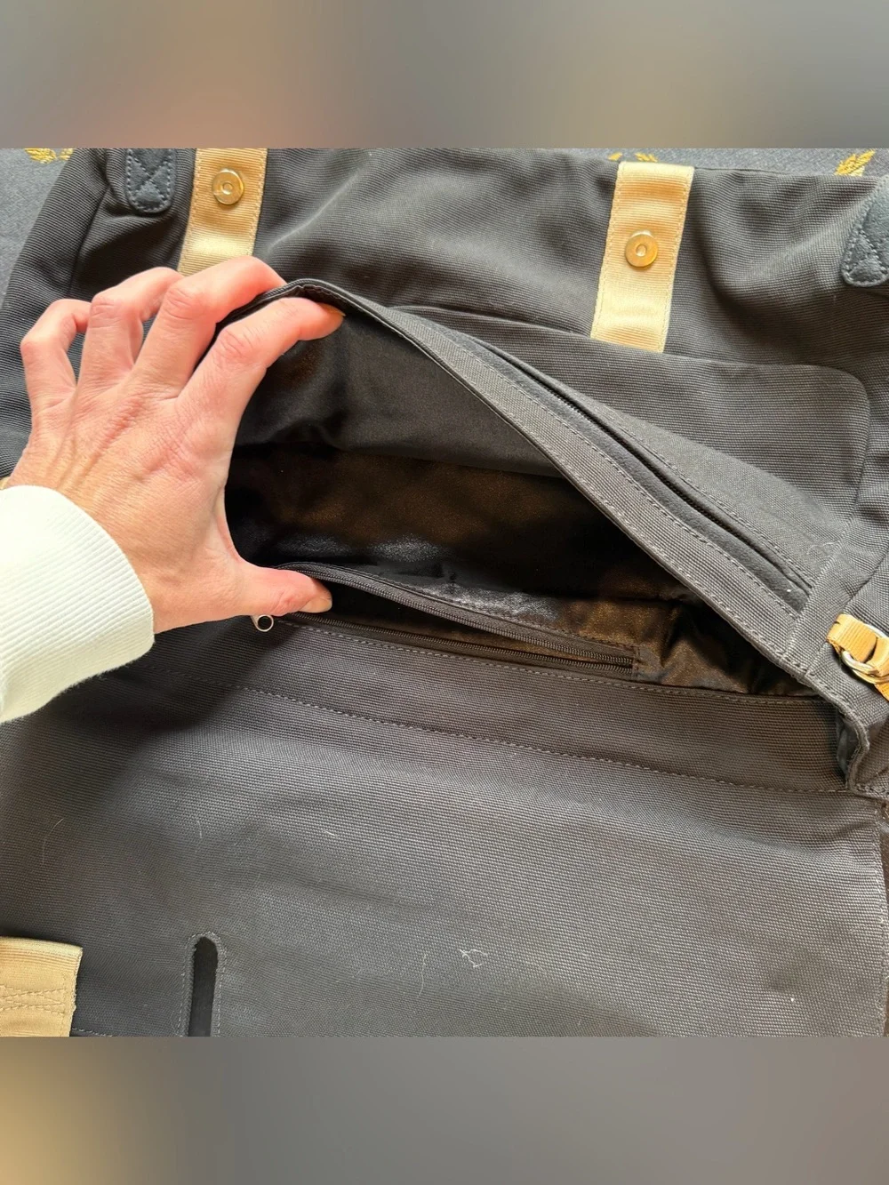 Nike Black Canvas Messenger Bag with Tan Straps